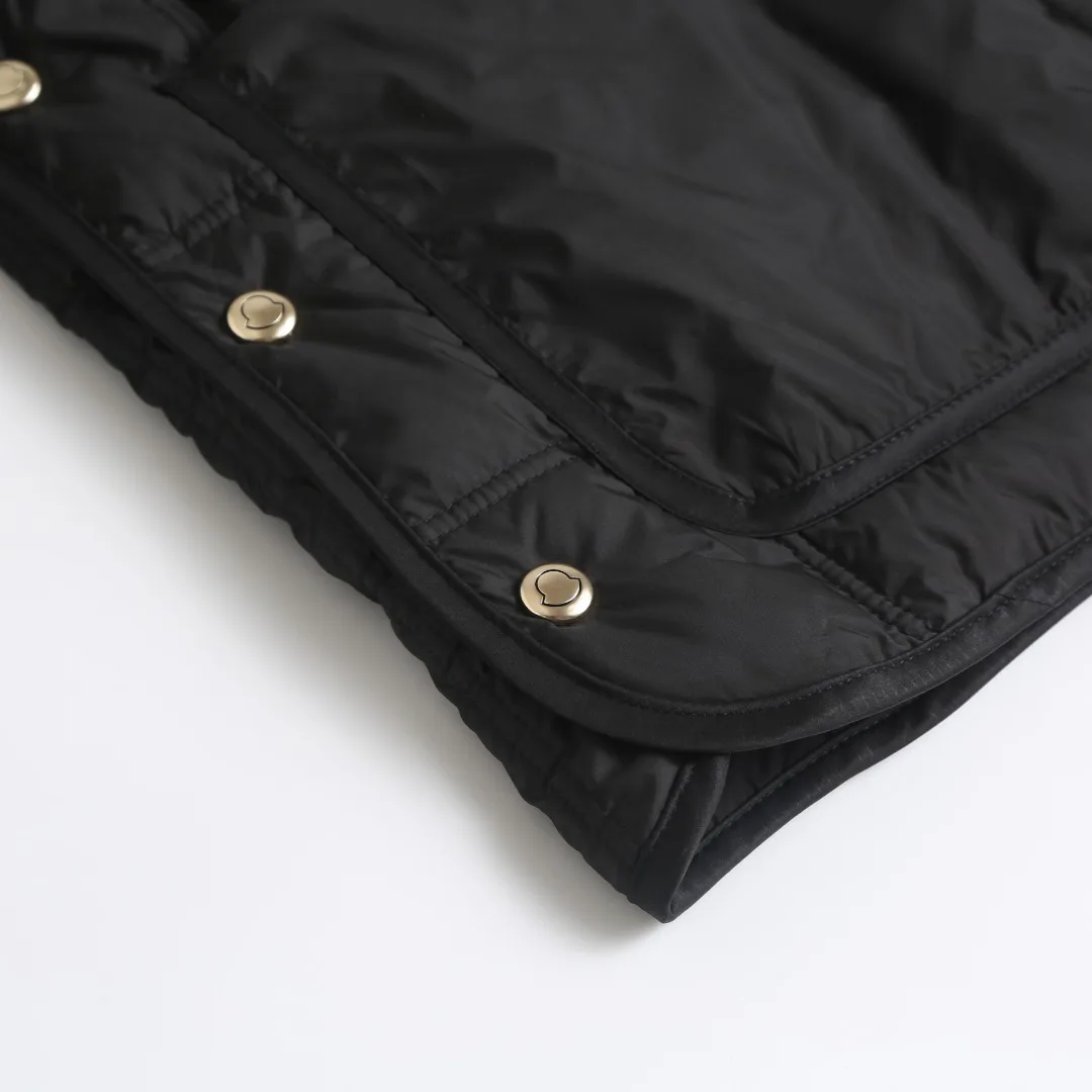 Women's Jackets And Down Jackets MONCLER 18022530
