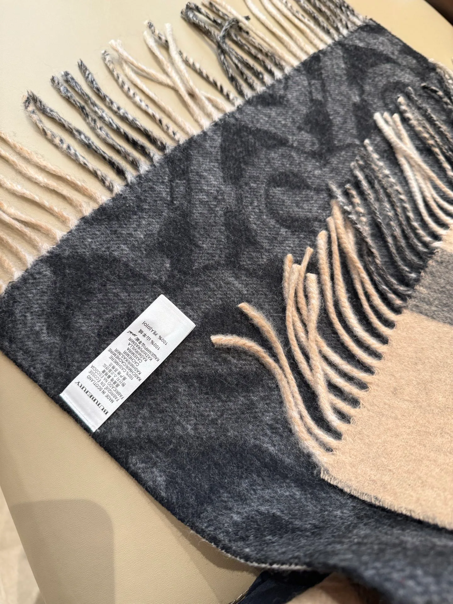 Scarves BURBERRY 18002693