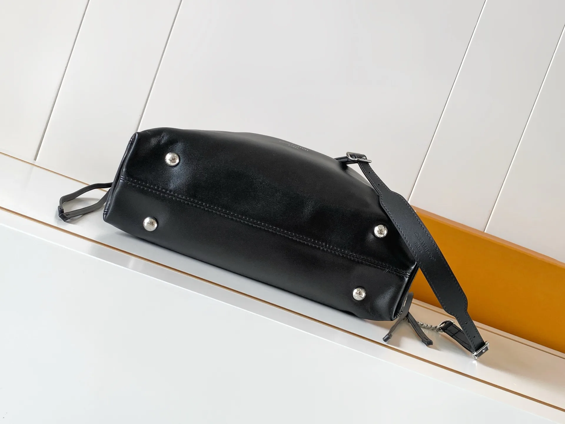 Women's Classic Handbags LOUIS VUITTON 17886750