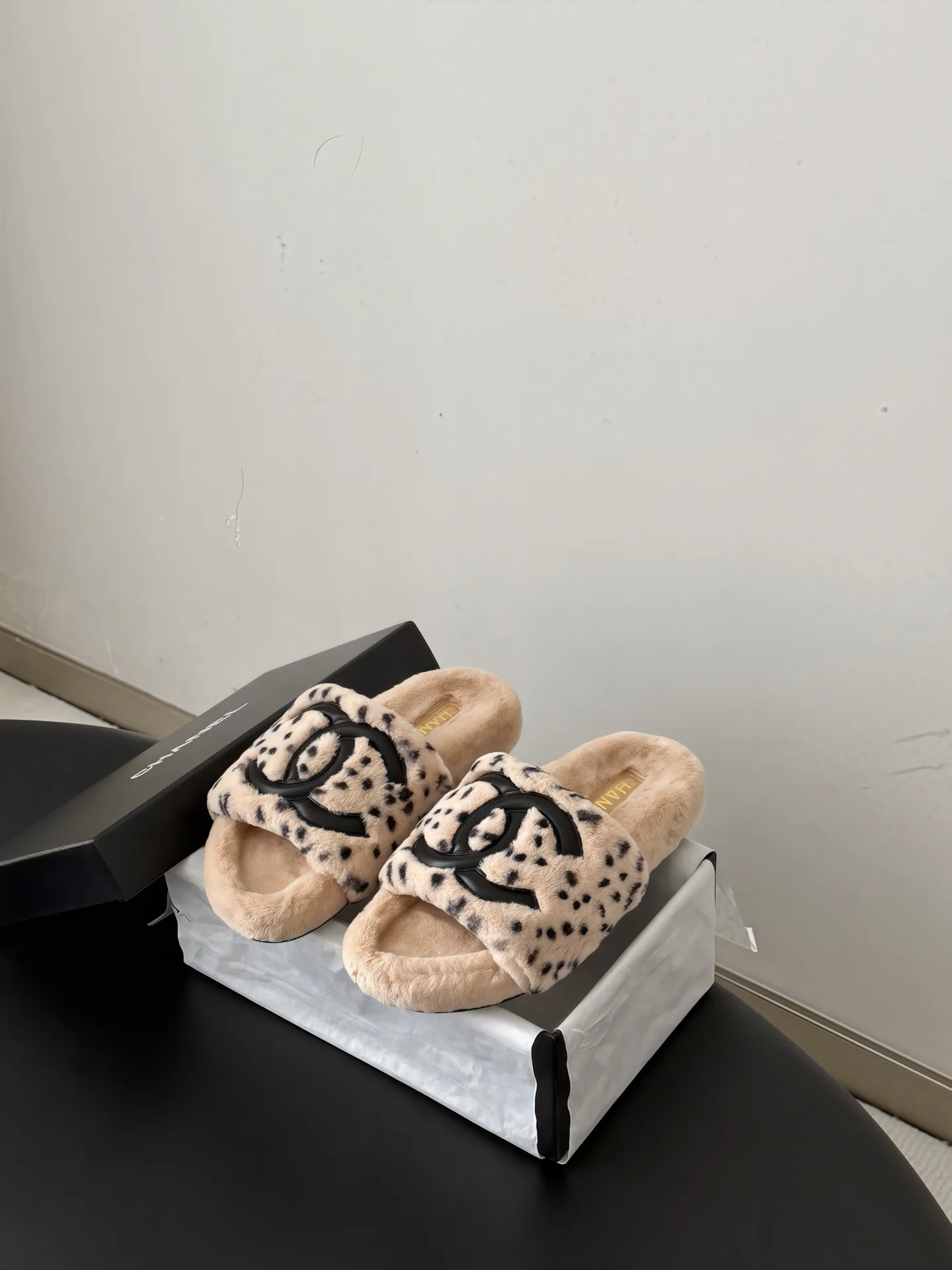 Women's Slippers CHANEL 18011848