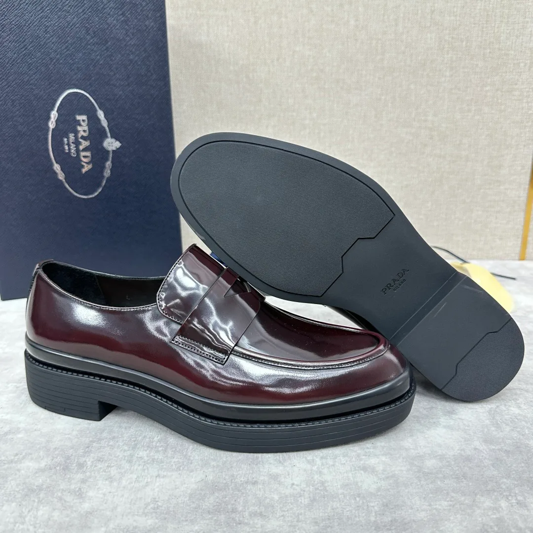 Men's Loafers And Dress Shoes PRADA 18397558