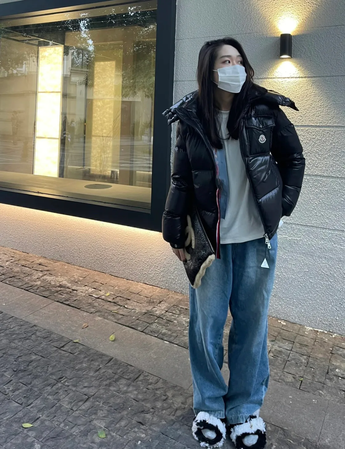 Women's Jackets And Down Jackets MONCLER 18415667