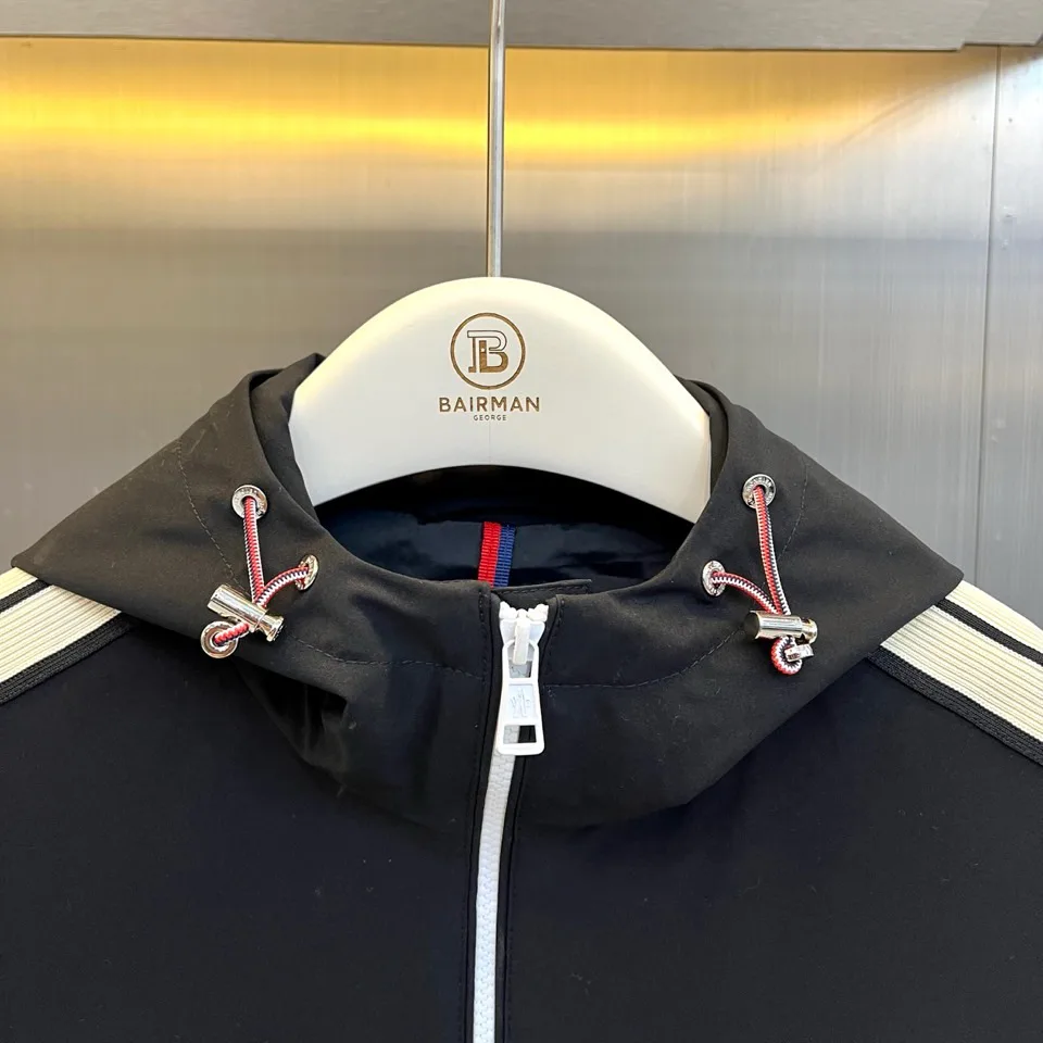 Men's Jackets And Down Jackets MONCLER 18416772