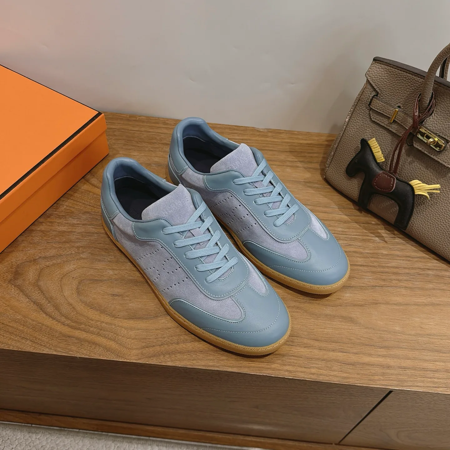 Women's Sneakers HERMES 18230937