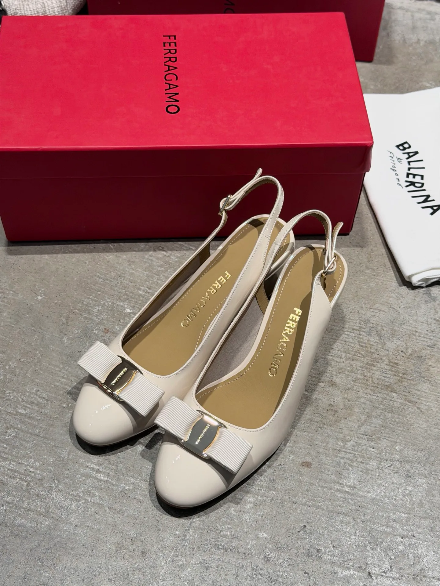 Women's Heels SALVATORE FERRAGAMO 17642597