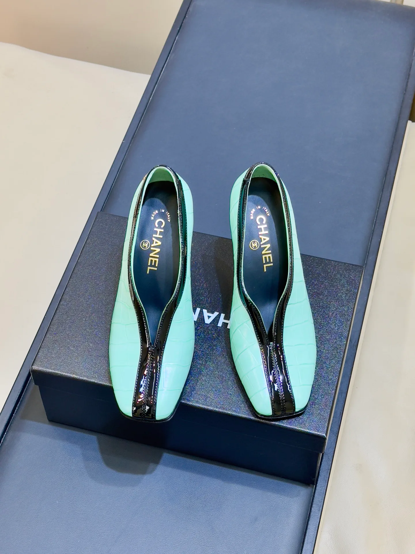 Women's Heels CHANEL 18073456
