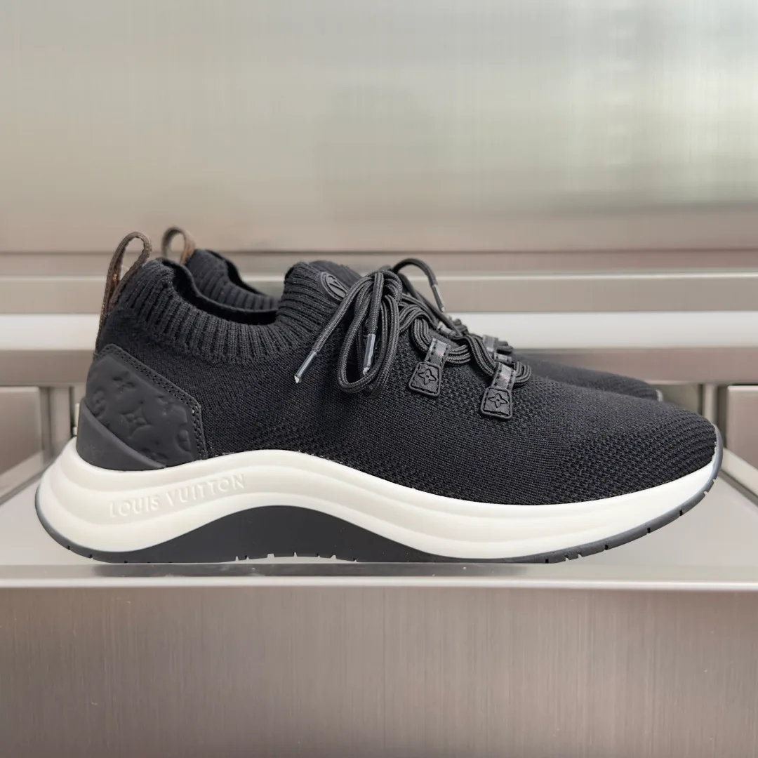 Women's Sneakers LOUIS VUITTON 17950524