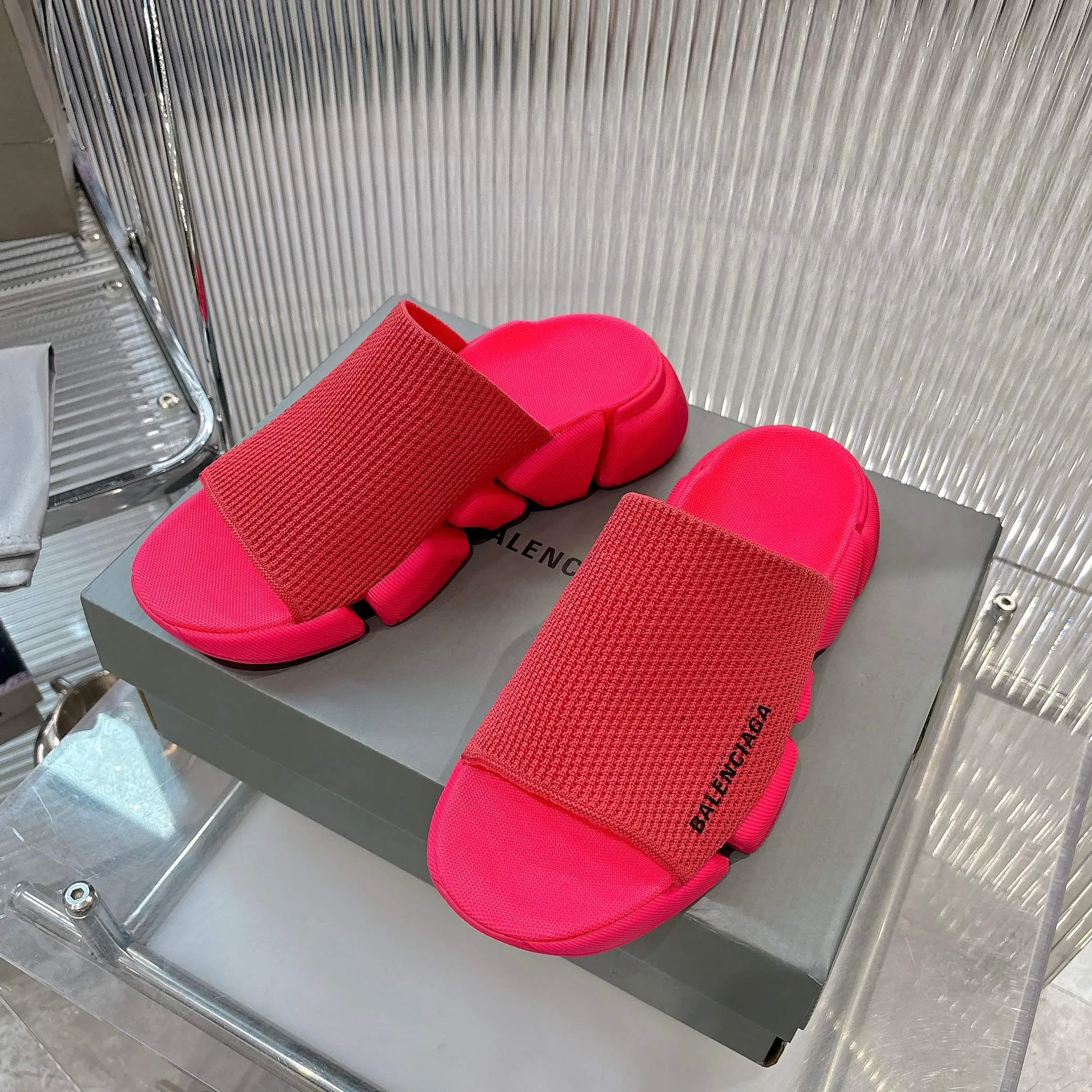 Women's Flip-Flops BALENCIAGA 17182655