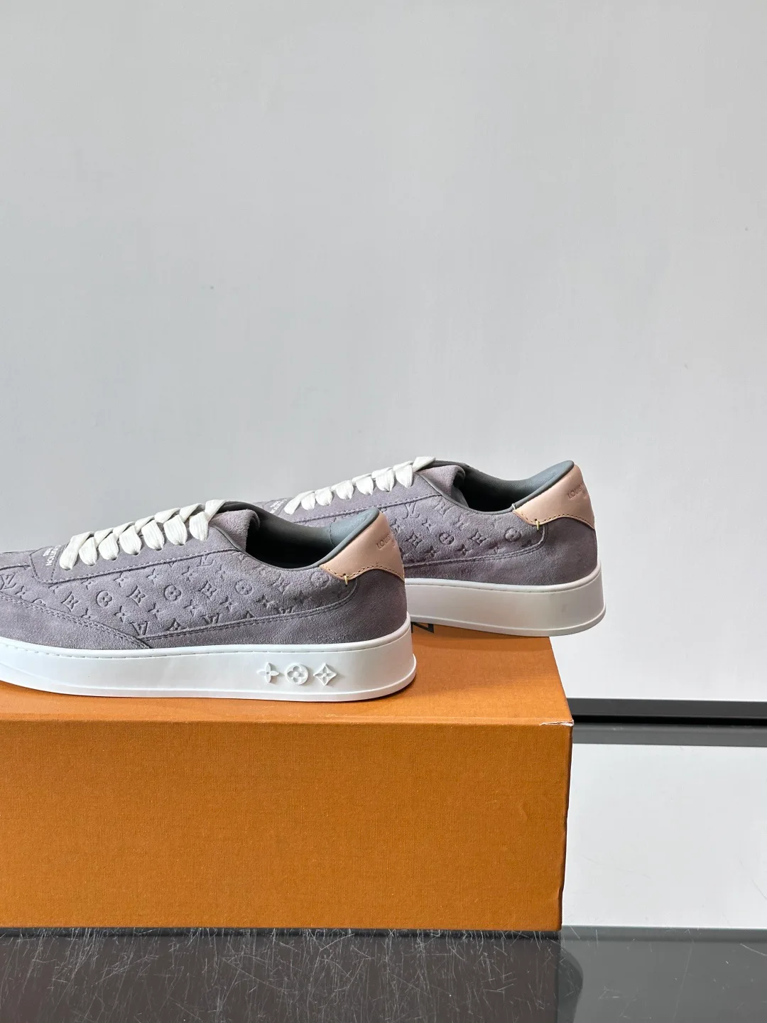 Men's Sneakers LOUIS VUITTON 17961798