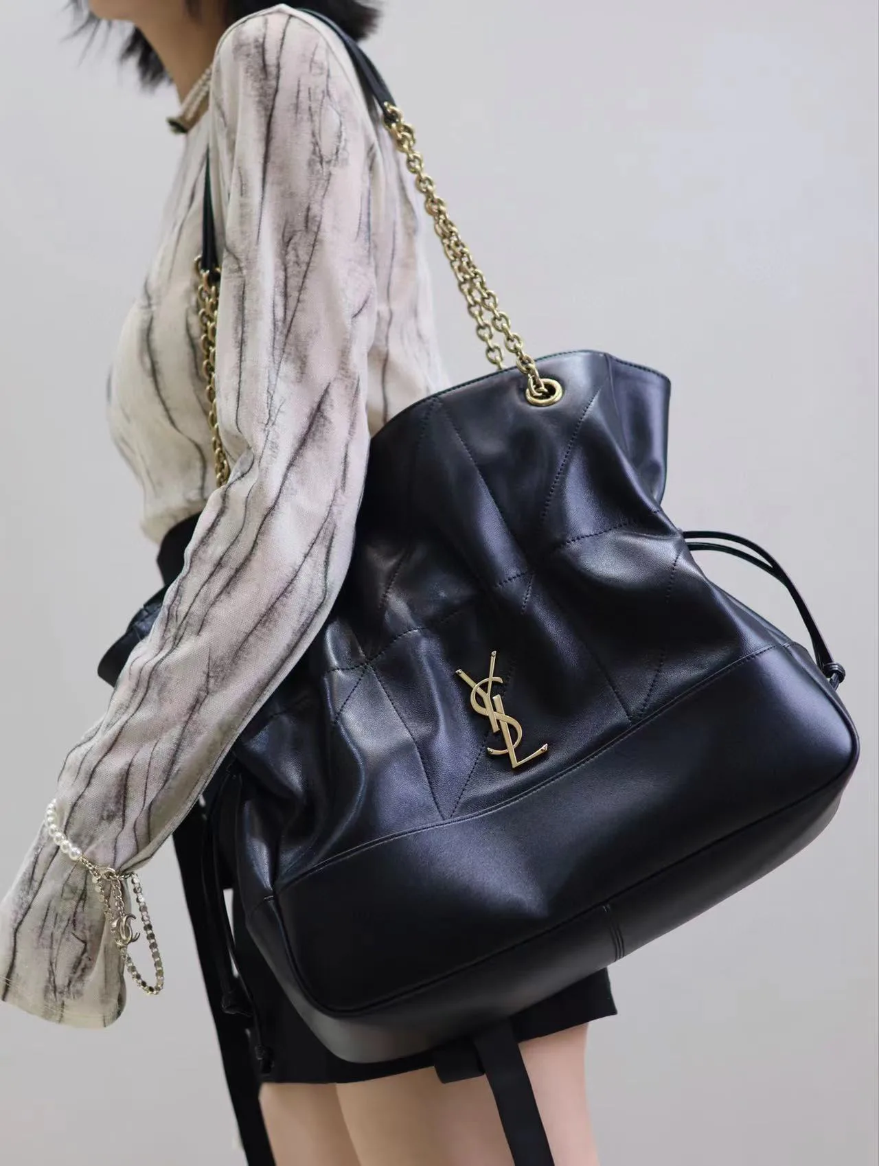 Women's Classic Handbags SAINT LAURENT 18005133