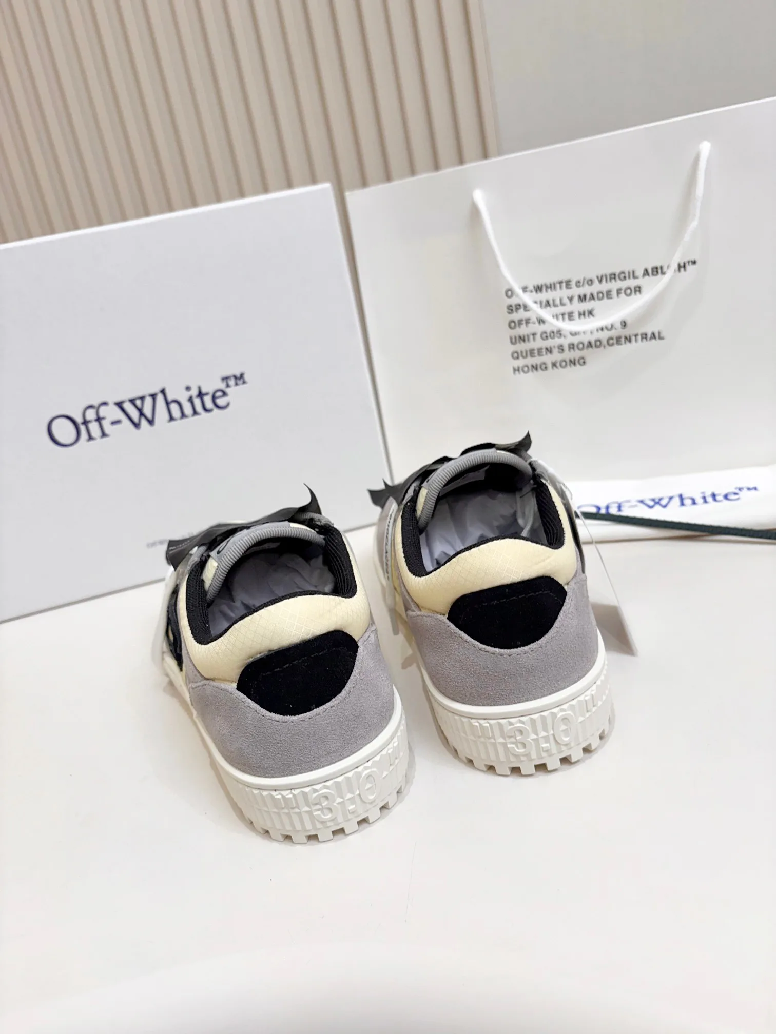 Women's Sneakers OFF-WHITE 18103208