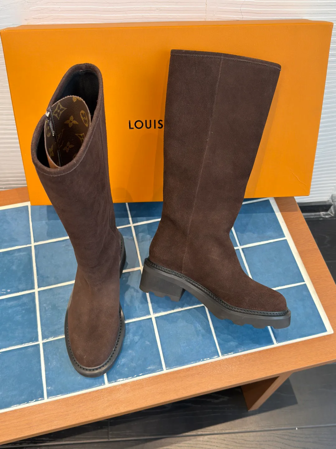 Сапоги Женские Louis Vuitton 18604408