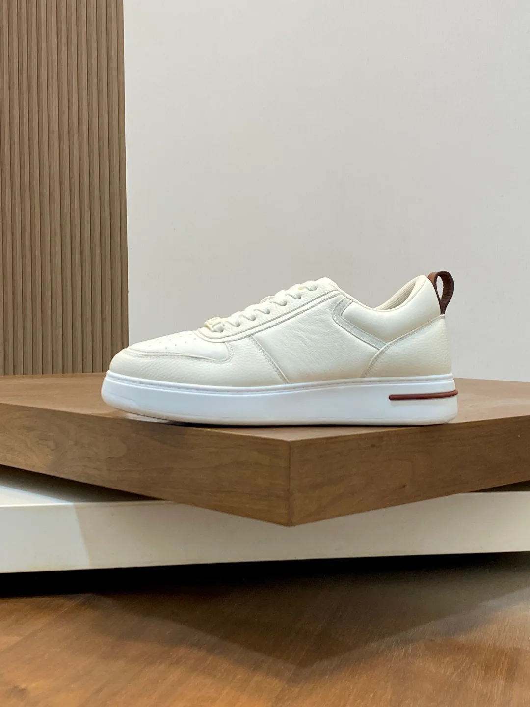 Men's Sneakers LORO PIANA 18079040