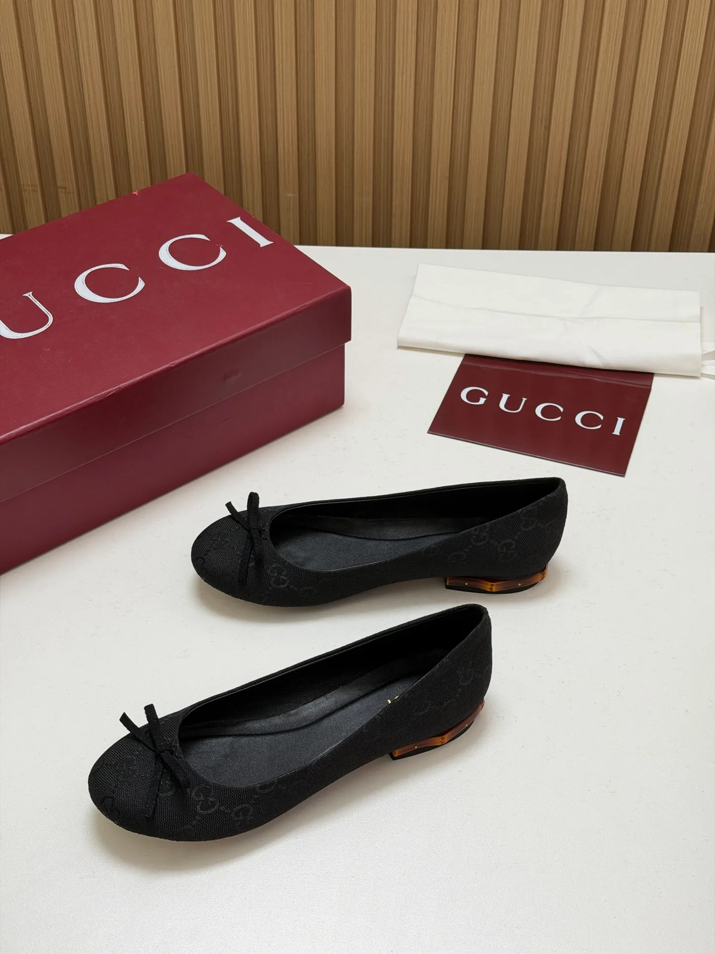 Women's Ballet Flats GUCCI 18396253