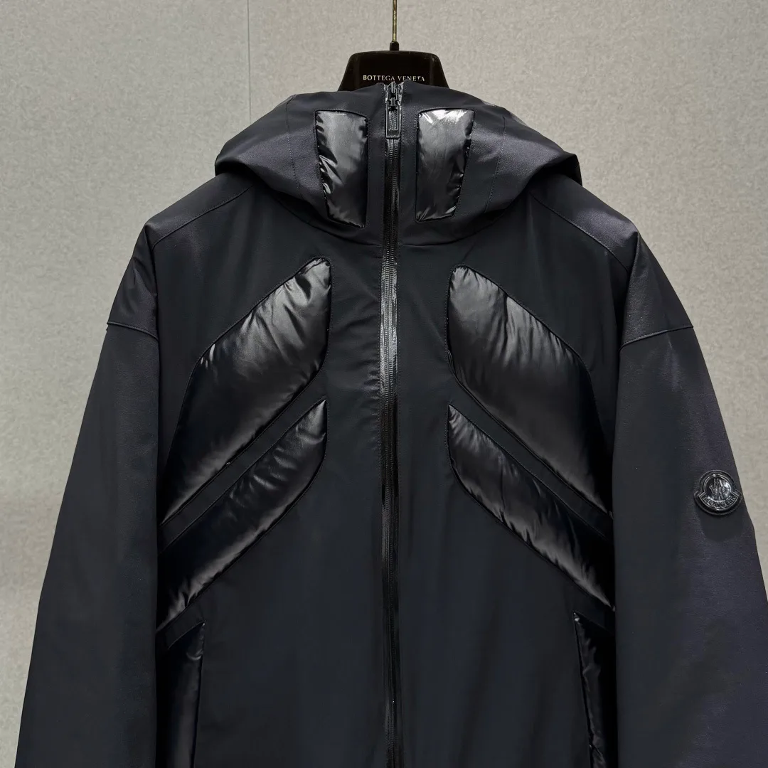 Men's Jackets And Down Jackets MONCLER 17418482