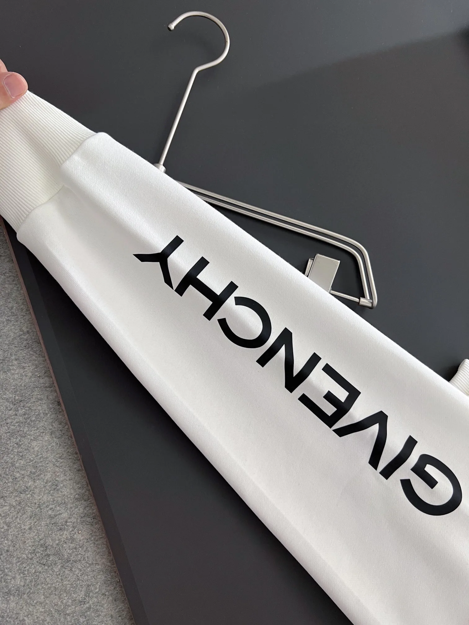 Men's Sweatshirts And Hoodies GIVENCHY 18289549