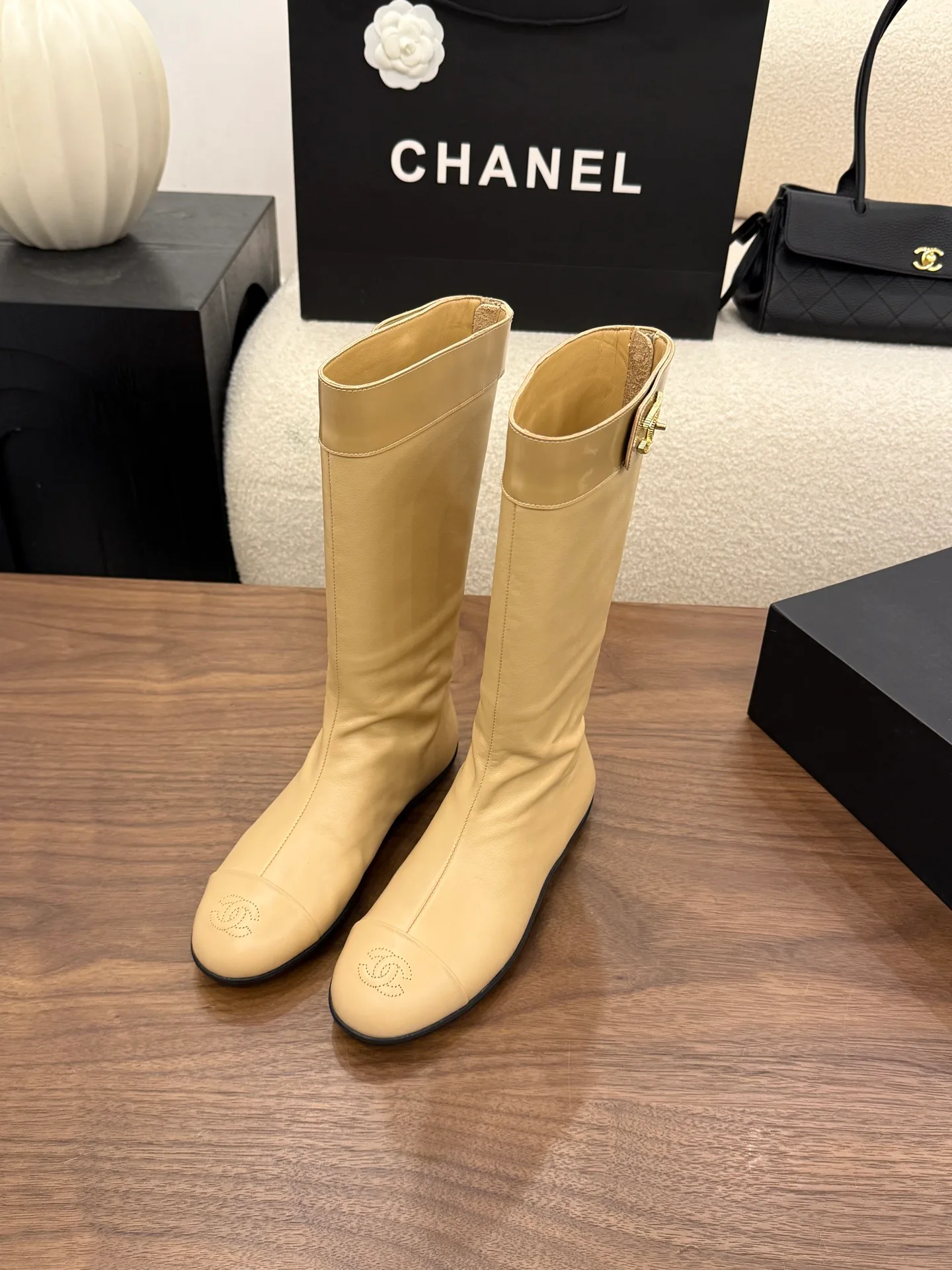 Women's Boots CHANEL 18223565