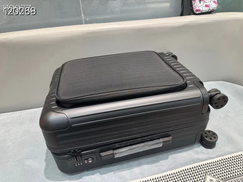 Suitcases RIMOWA 17371299