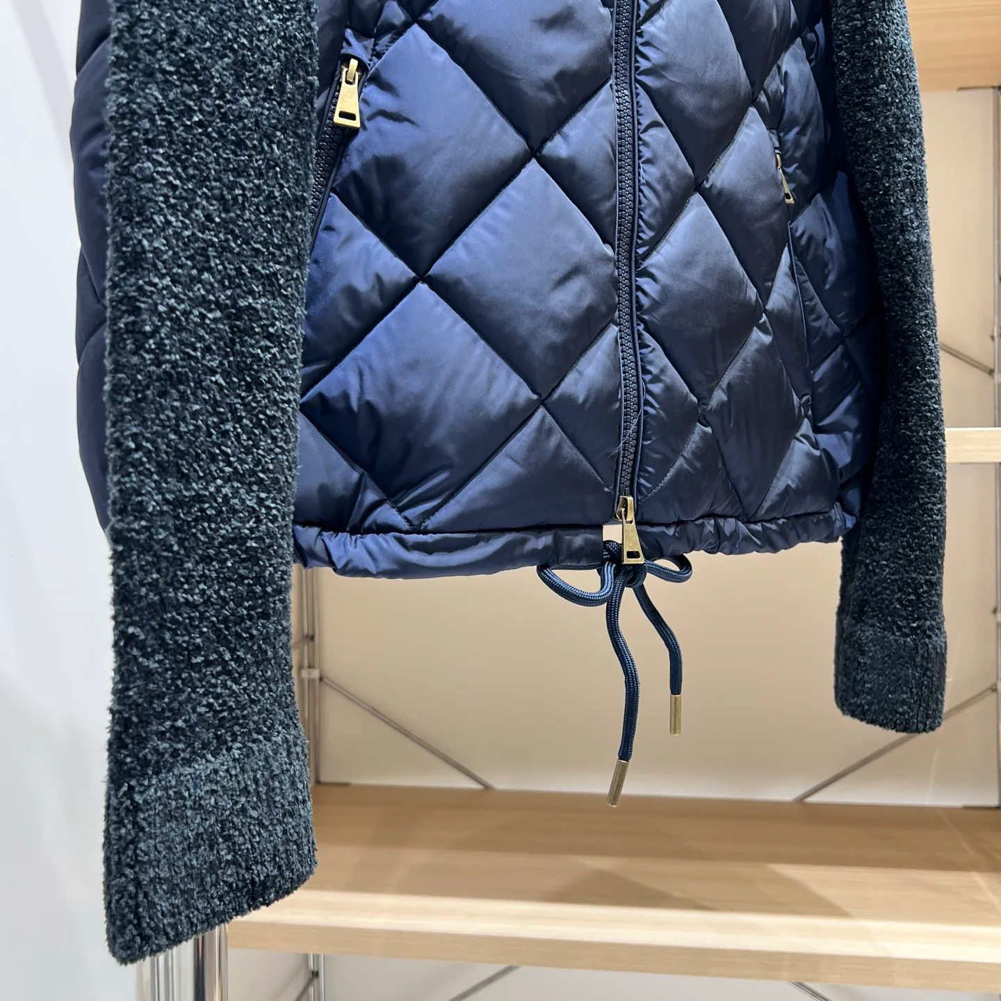 Women's Jackets And Down Jackets MONCLER 18188619