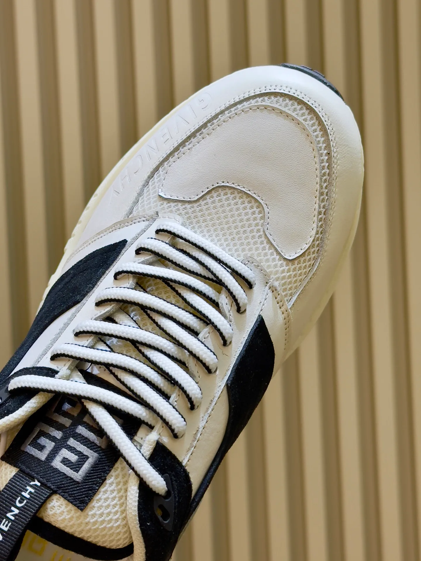Women's Sneakers GIVENCHY 18073544