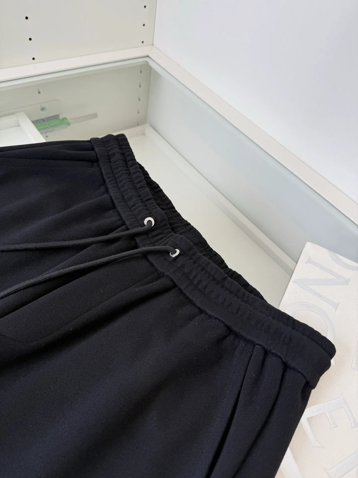 Men's Trousers MONCLER 18244484