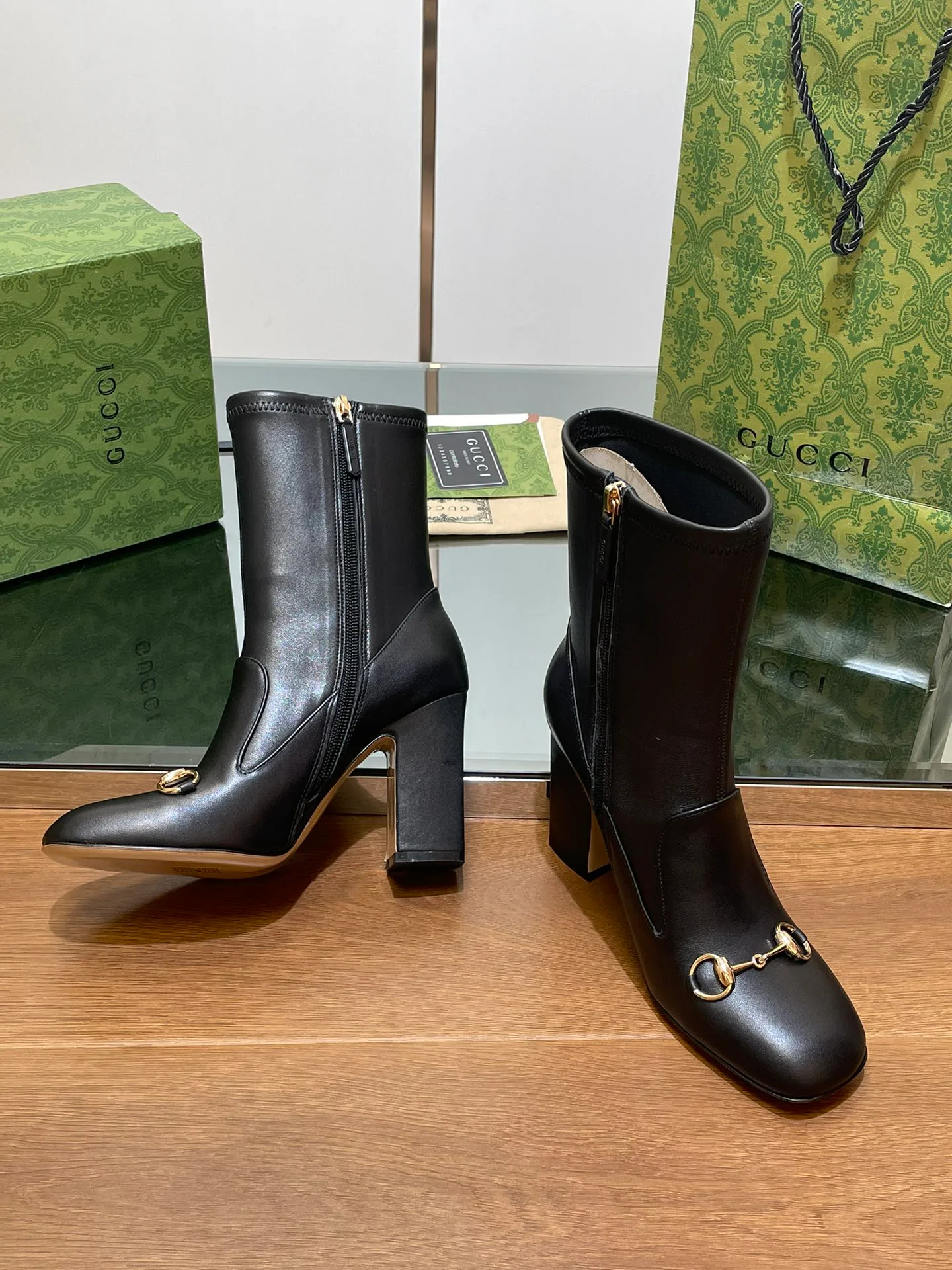 Women's Booties GUCCI 18083287