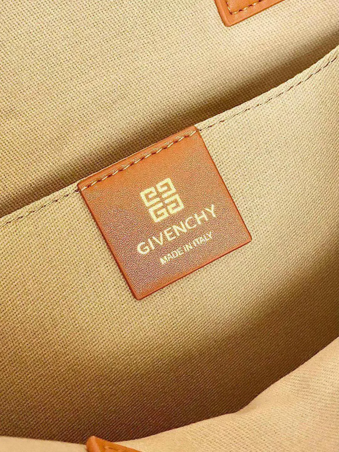 Women's Classic Handbags GIVENCHY 18452599