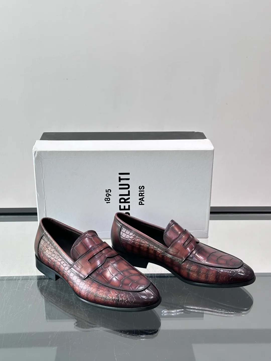 Men's Loafers And Dress Shoes BERLUTI 18055710