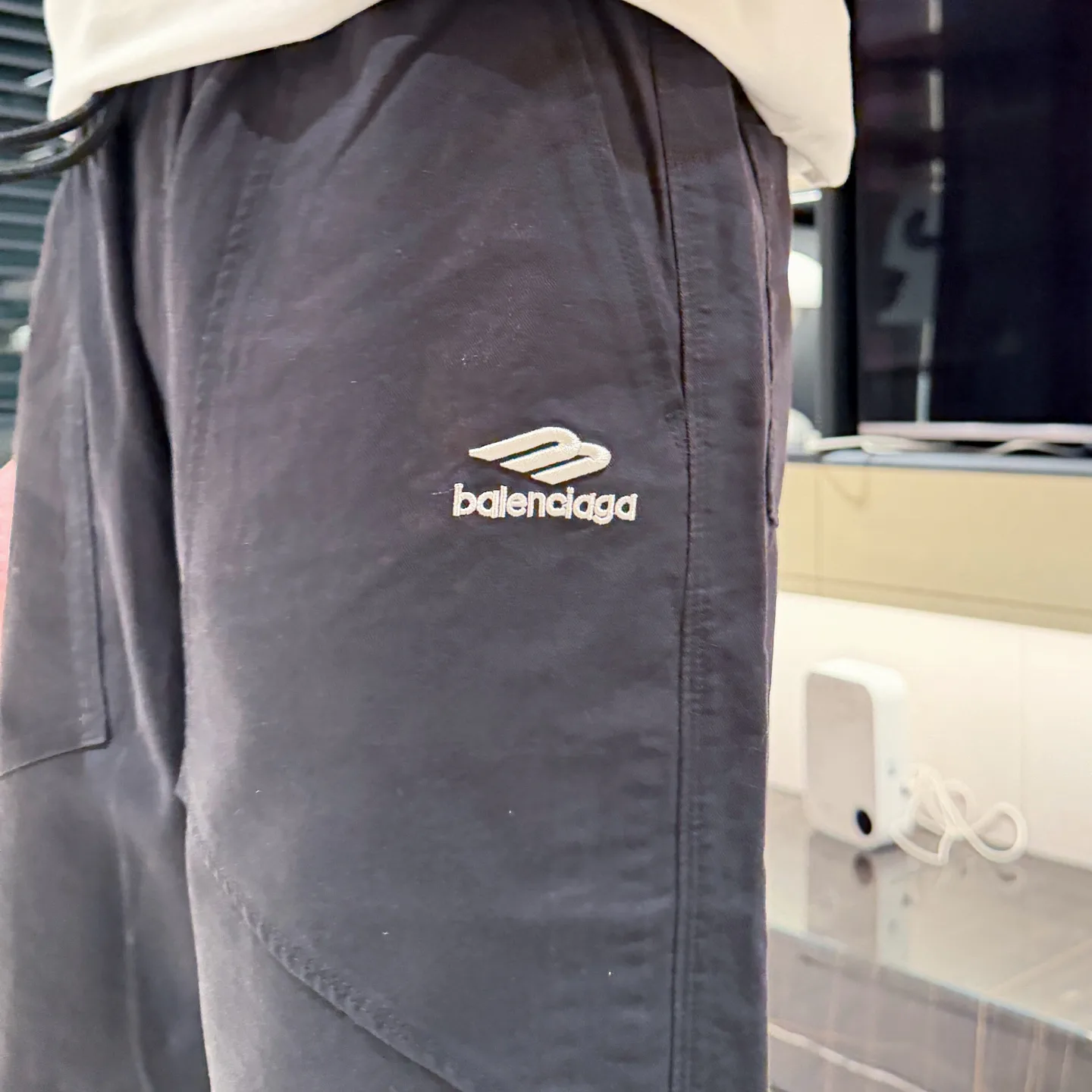 Men's Trousers BALENCIAGA 18499741