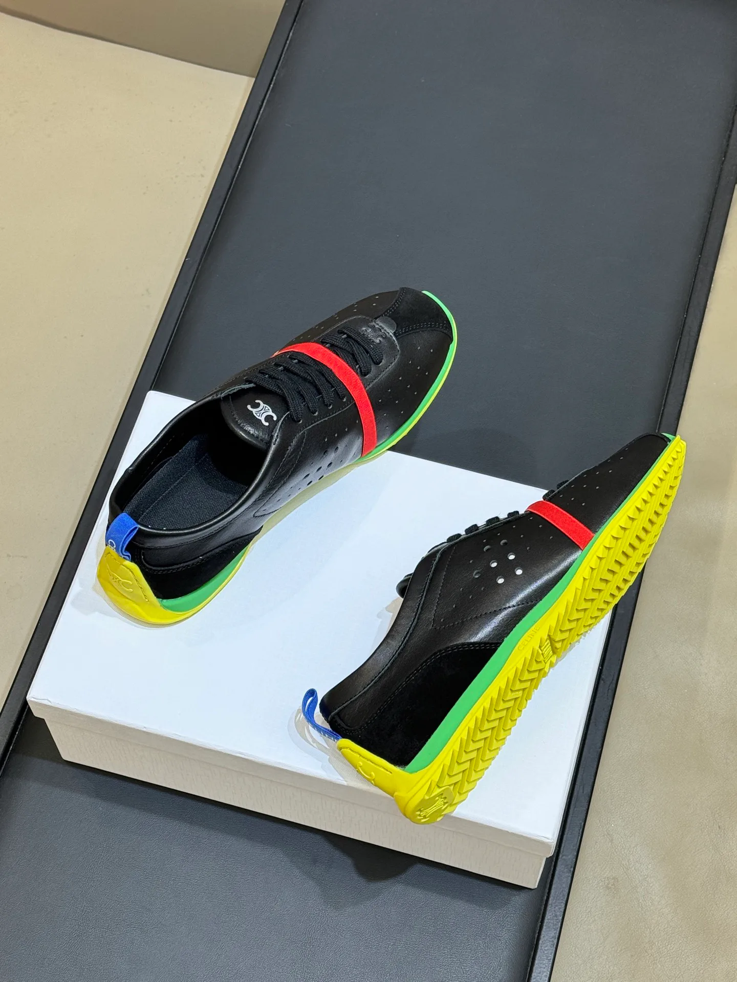 Women's Sneakers CELINE 18073021