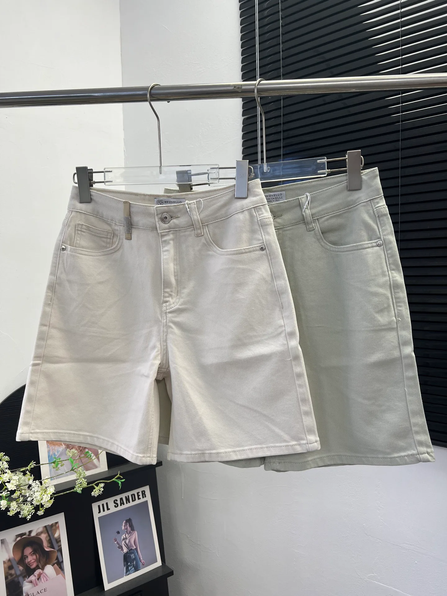 Women's Shorts BRUNELLO CUCINELLI 18174572