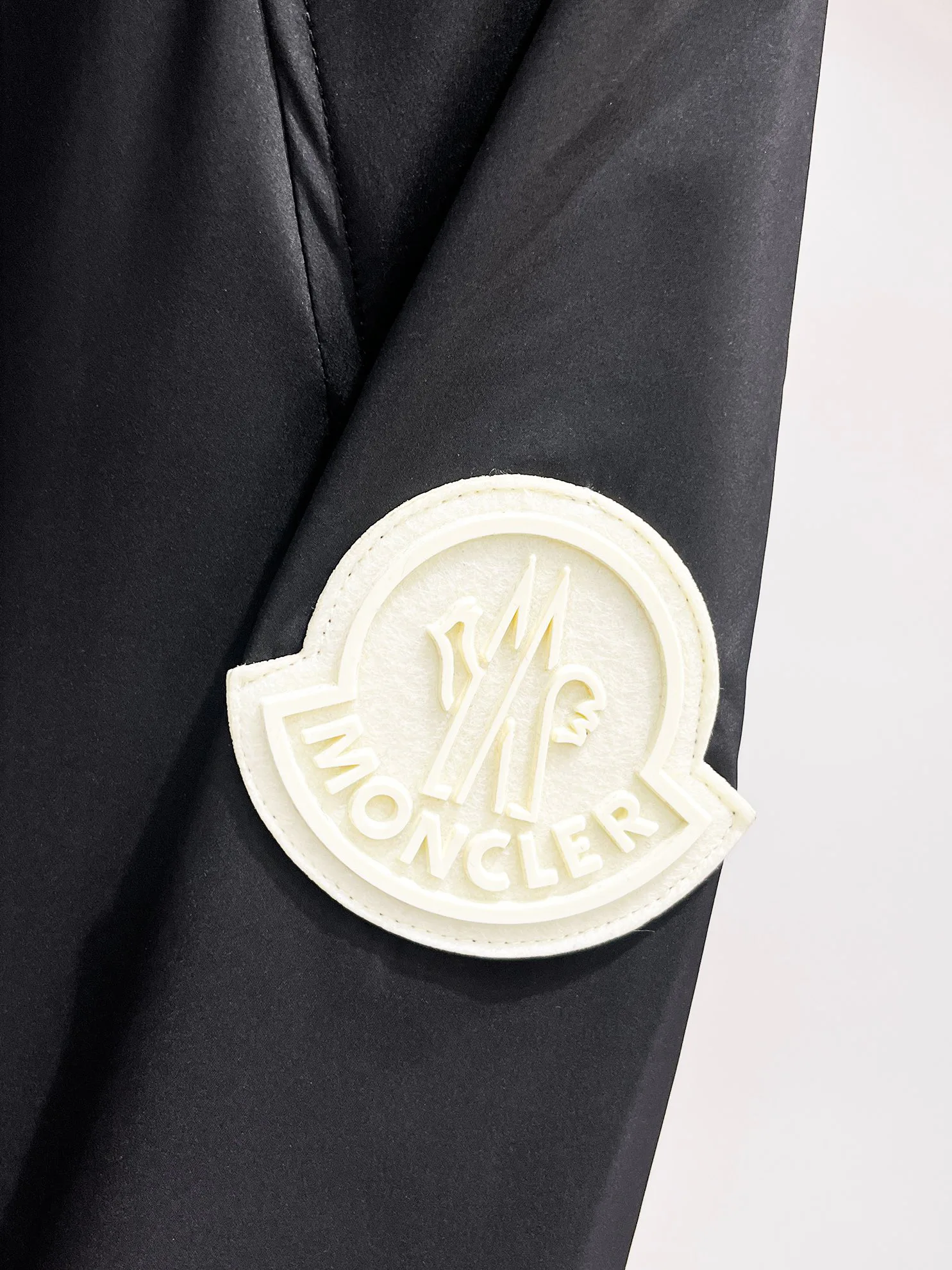 Men's Jackets And Down Jackets MONCLER 18197234