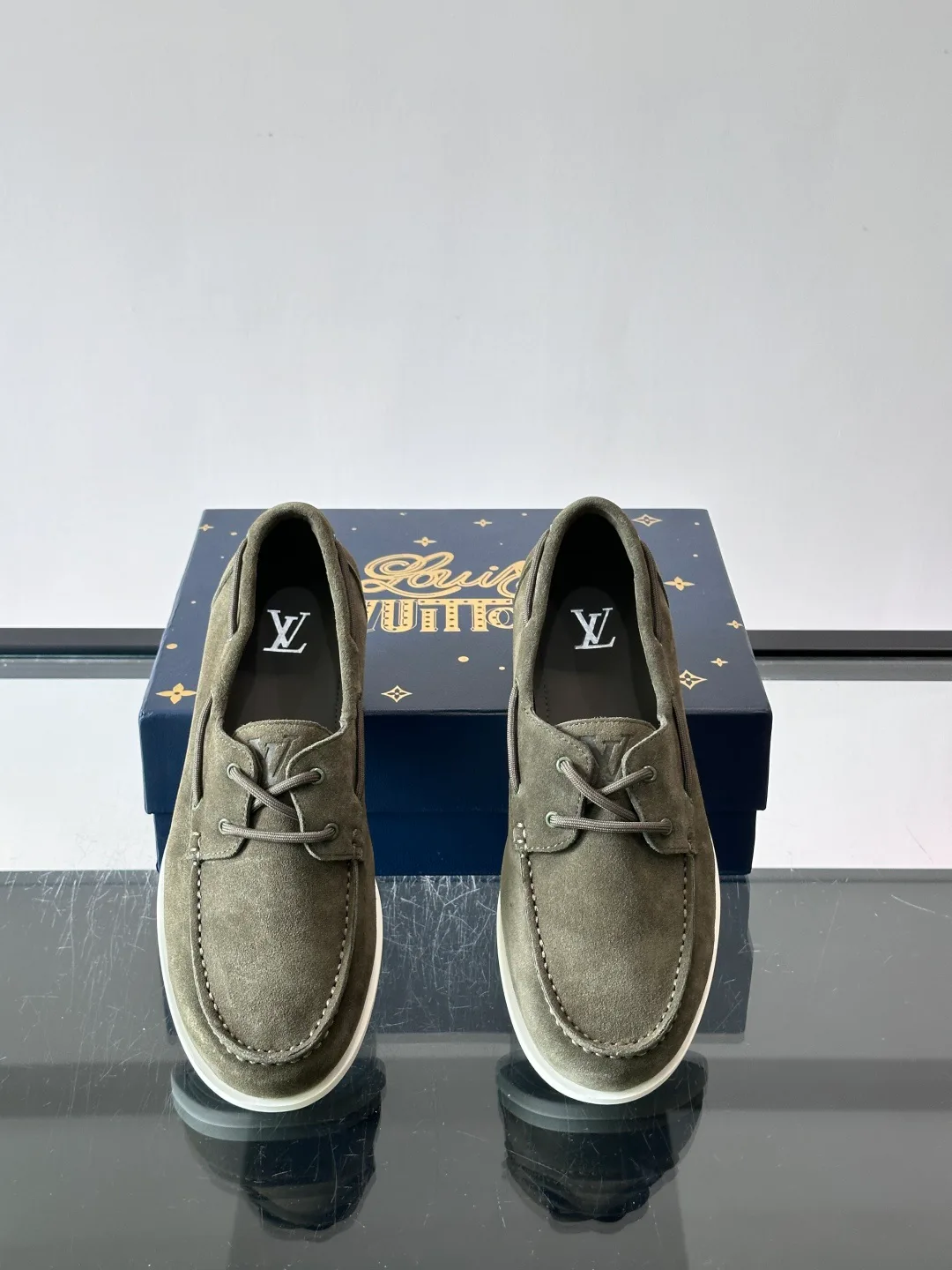 Men's Loafers And Dress Shoes LOUIS VUITTON 17941070