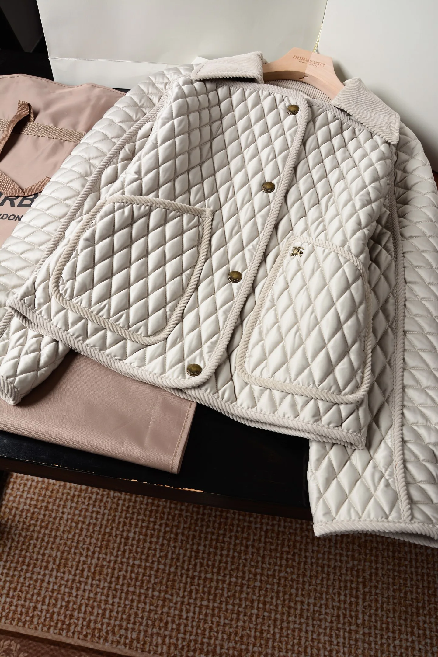 Women's Jackets And Down Jackets BURBERRY 17908969