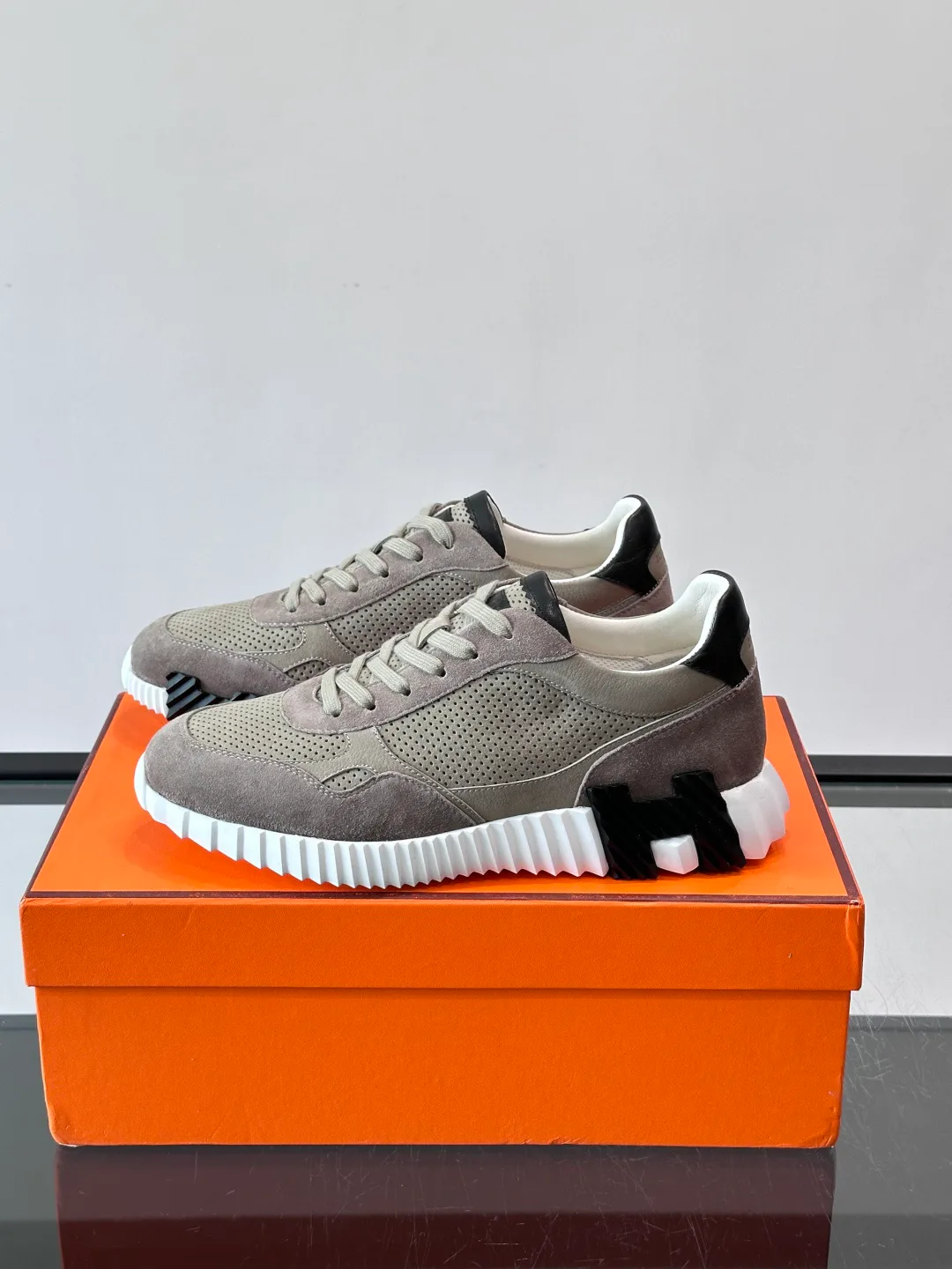 Women's Sneakers HERMES 17439909