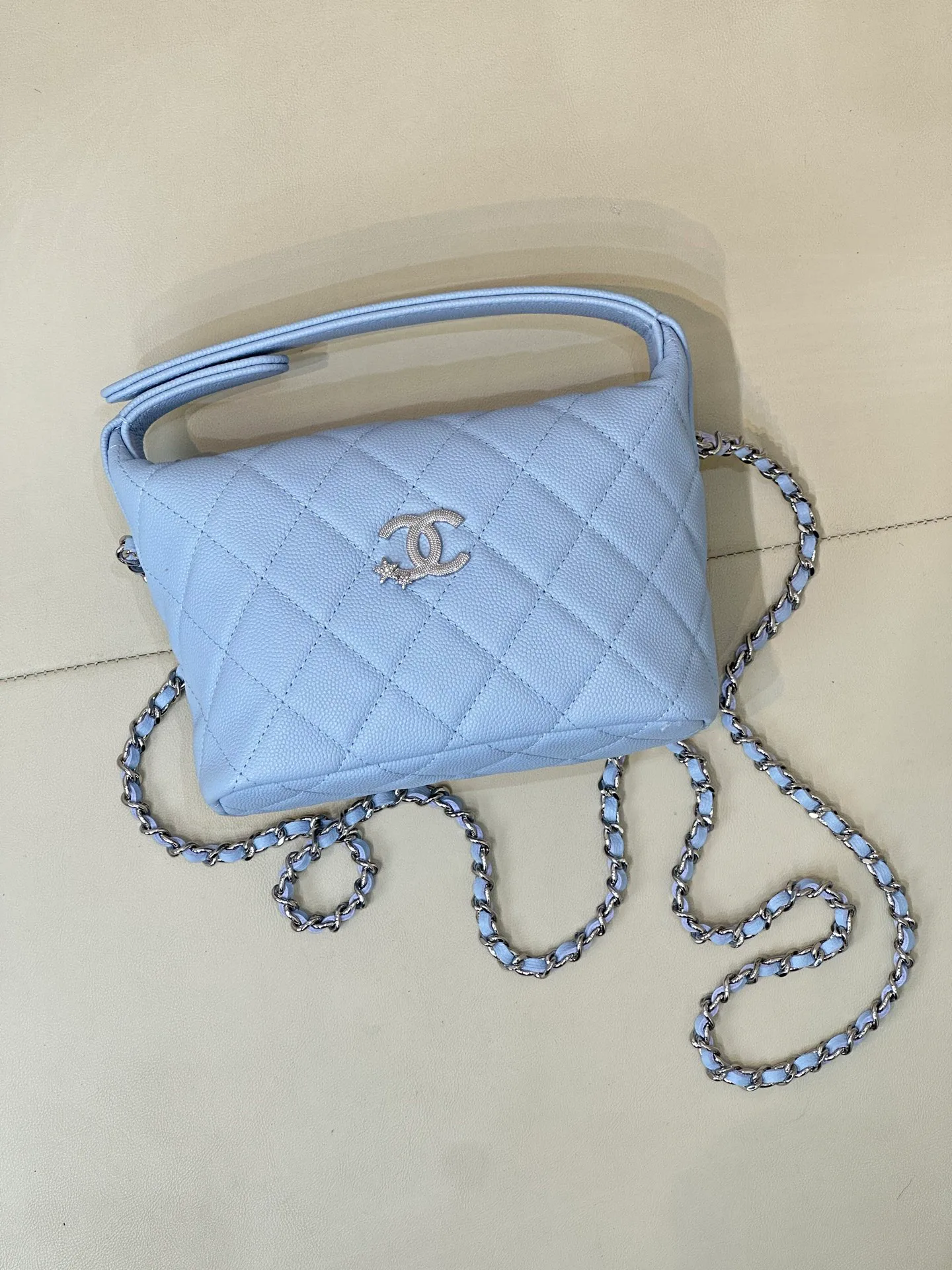 Women's Classic Handbags CHANEL 18000305