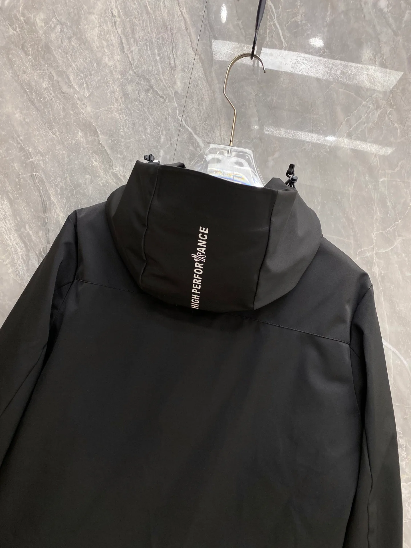 Women's Jackets And Down Jackets MONCLER 18348634