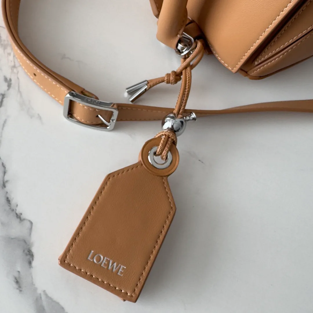 Women's Classic Handbags LOEWE 17270394