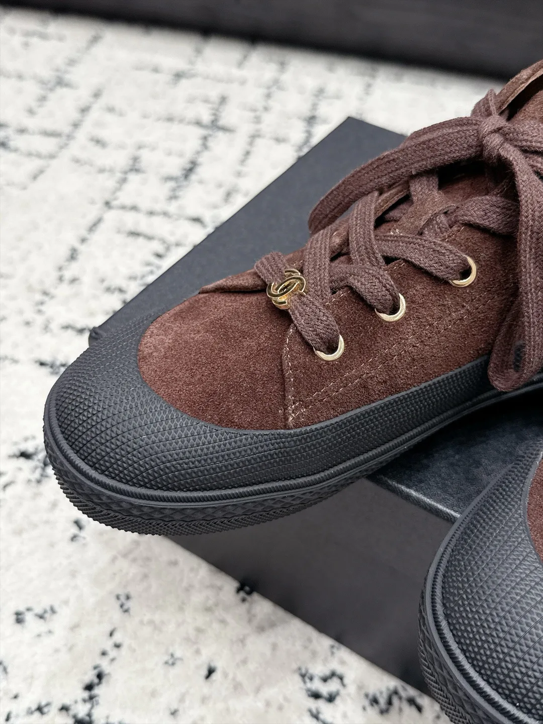 Women's Sneakers CHANEL 18505529