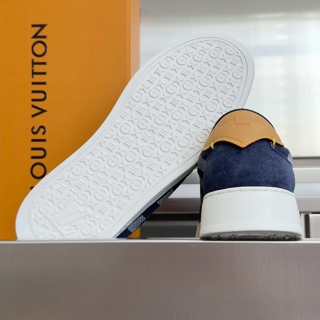 Women's Sneakers LOUIS VUITTON 17910625