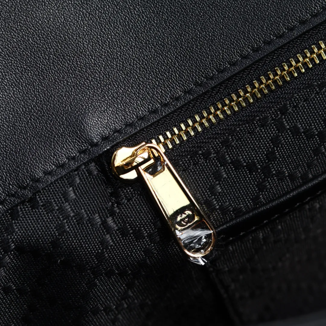 Women's Classic Handbags GUCCI 18463111