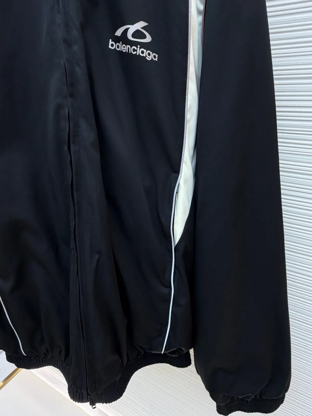 Men's Sweatshirts And Hoodies BALENCIAGA 18513781