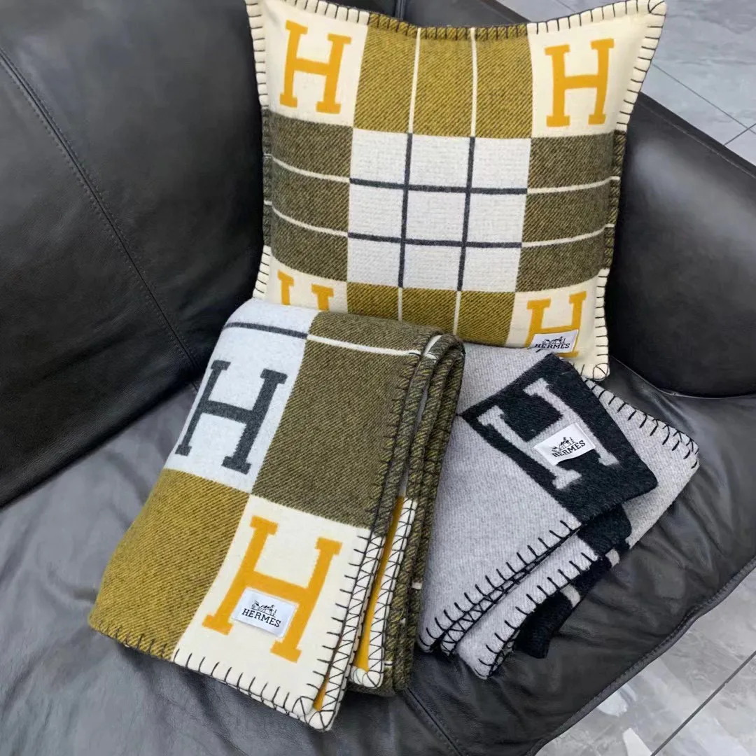 Textiles HERMES 18222641