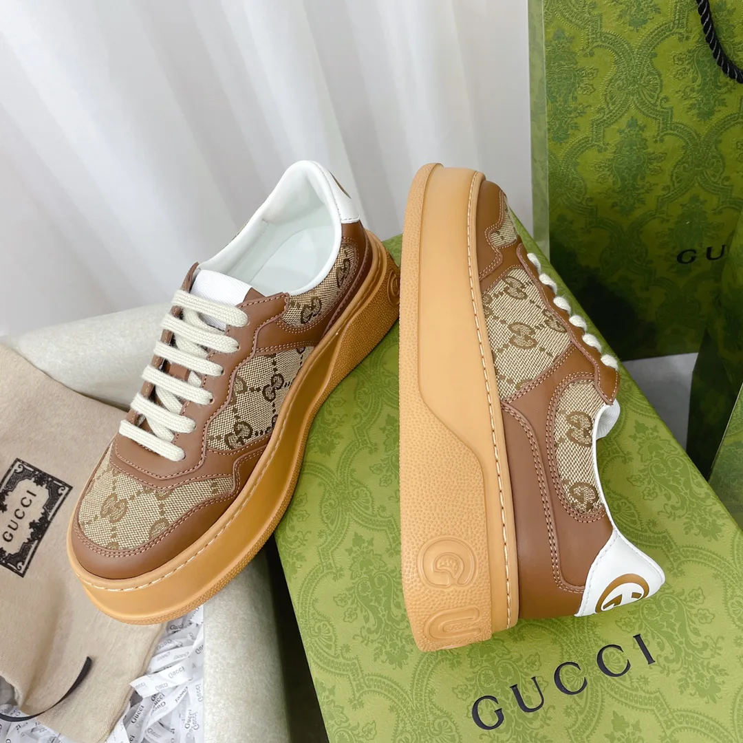 Women's Sneakers GUCCI 18011298