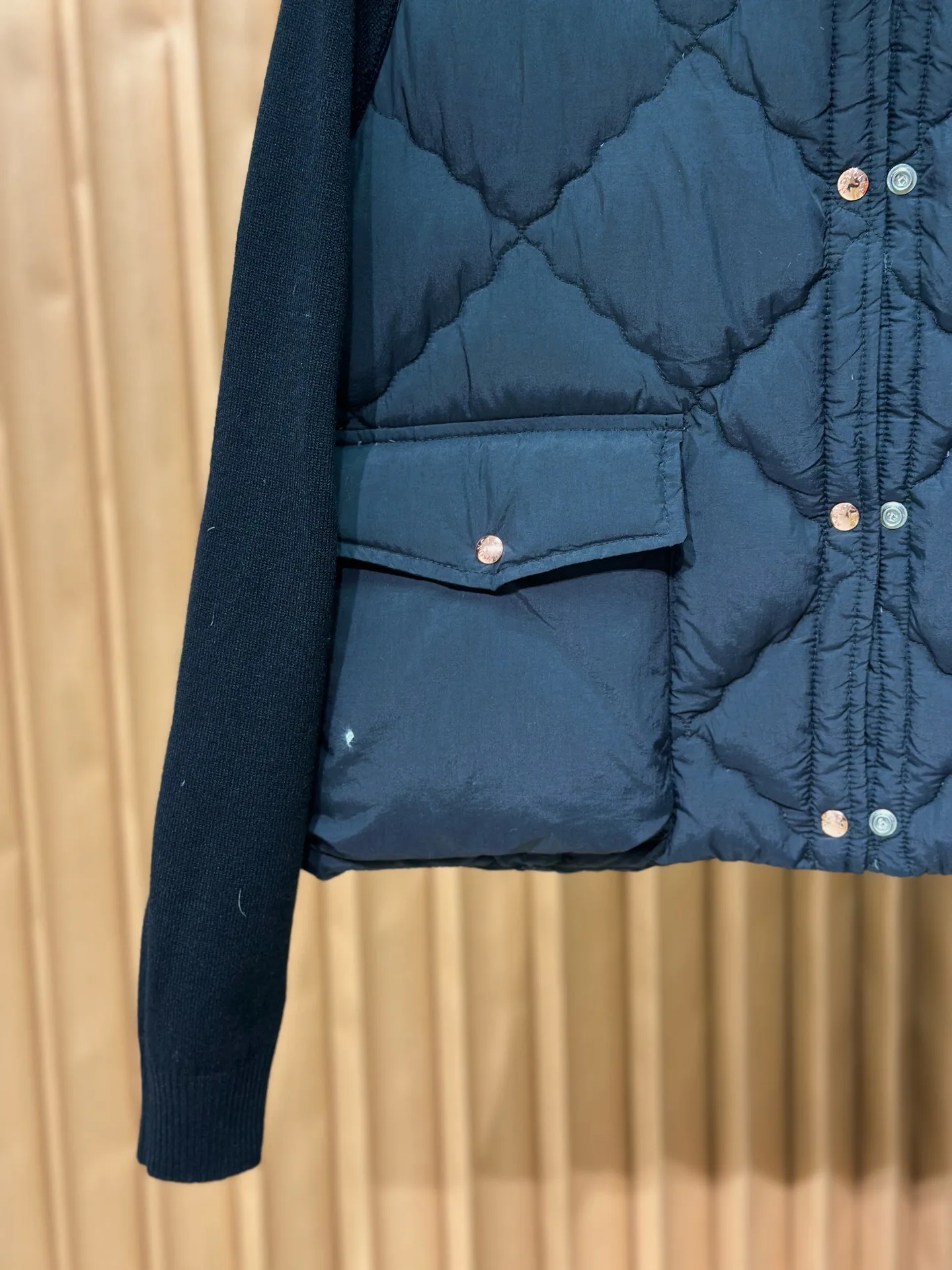 Women's Jackets And Down Jackets MONCLER 18016937