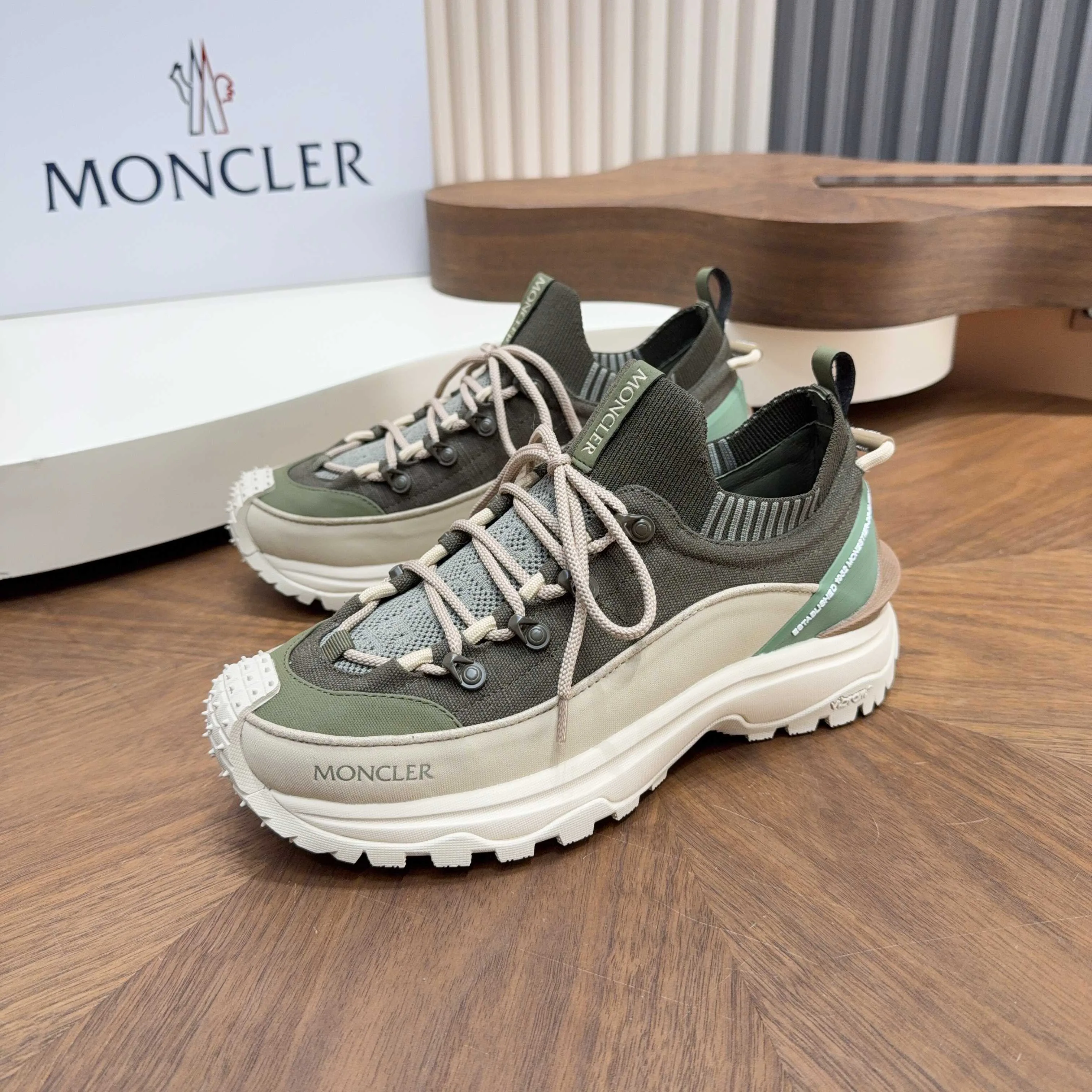 Women's Sneakers MONCLER 18116734