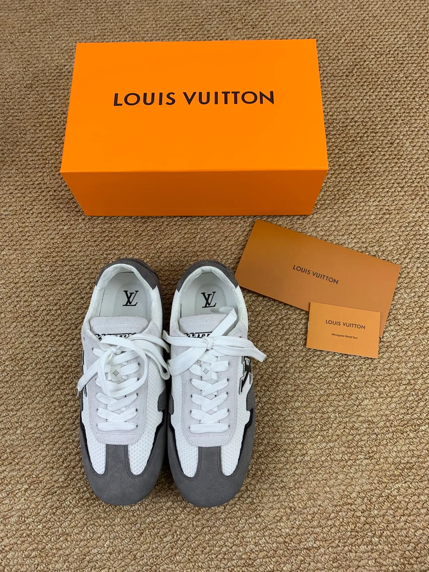 Men's Sneakers LOUIS VUITTON 17545219