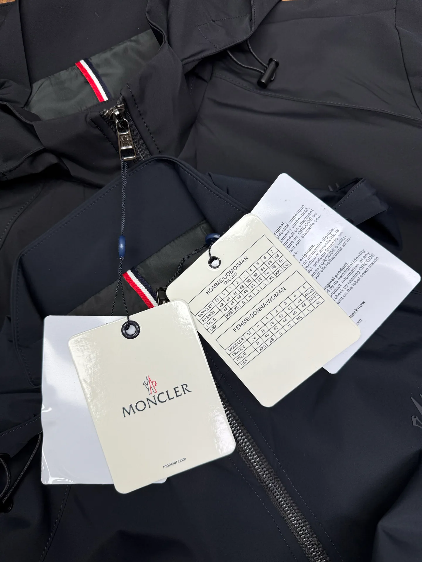 Men's Jackets And Down Jackets MONCLER 18068732