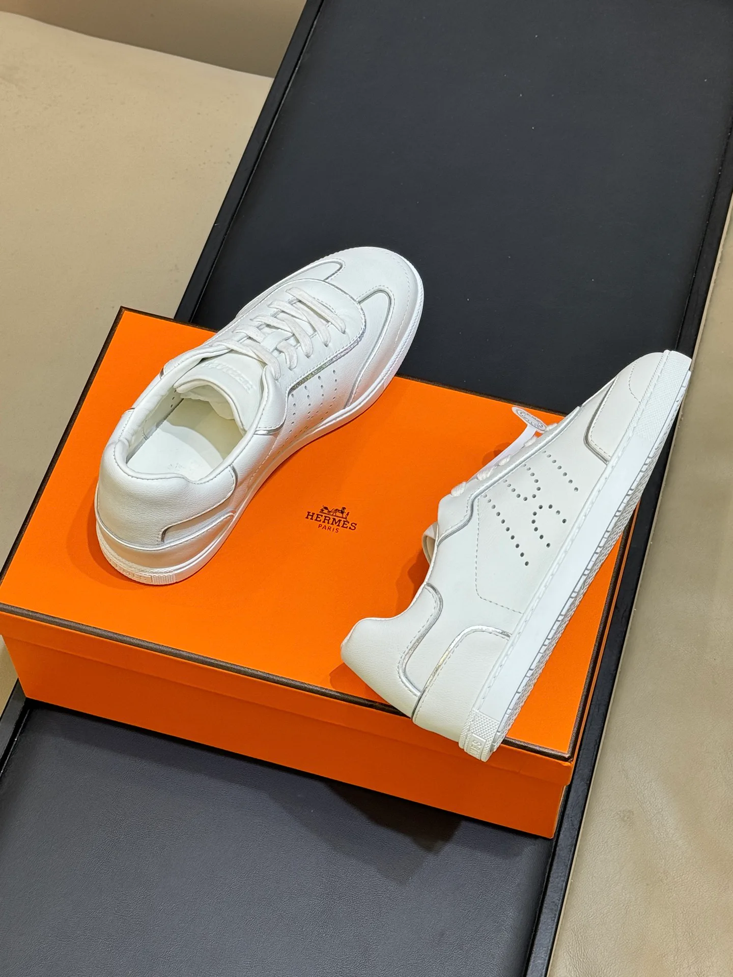 Women's Sneakers HERMES 18072922