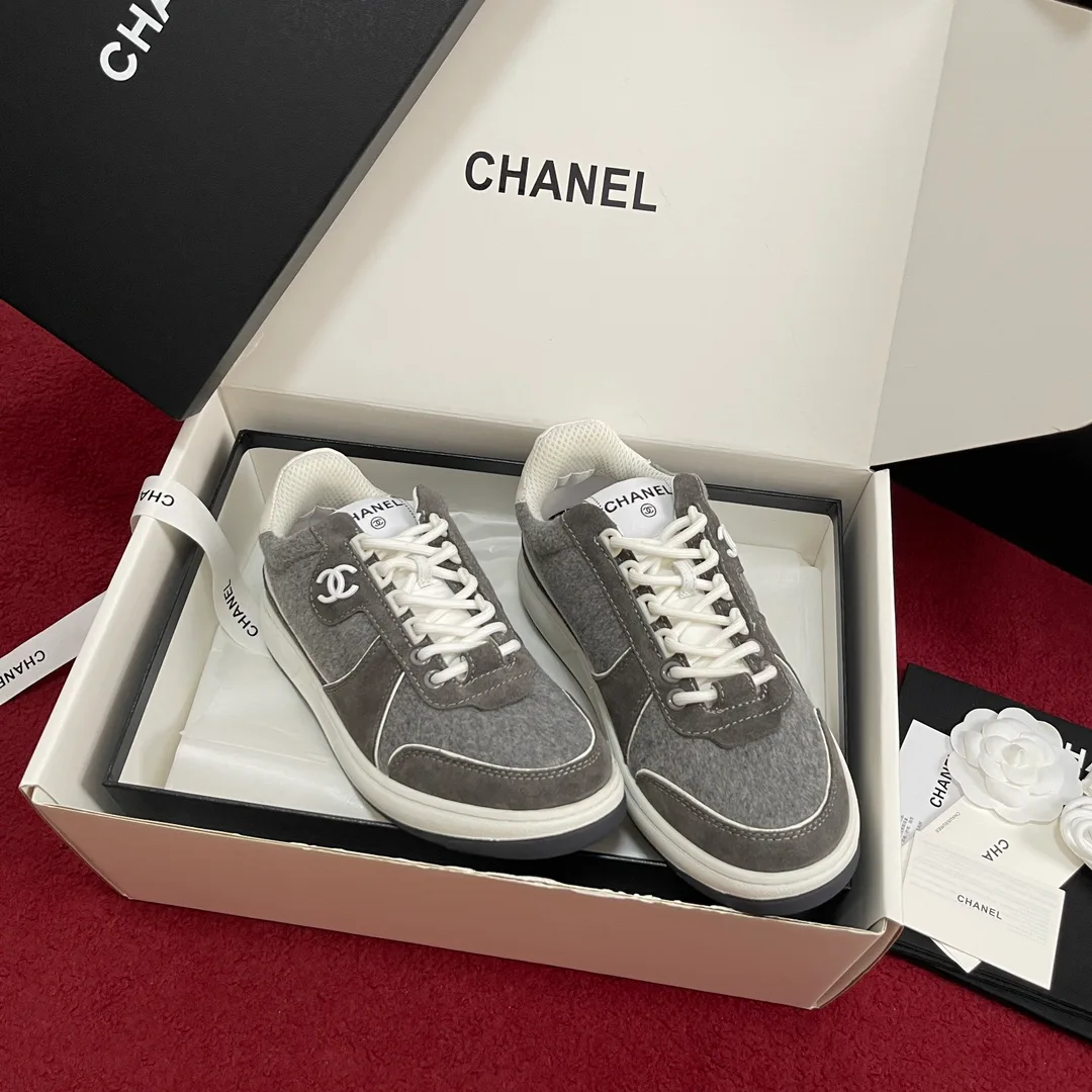 Women's Sneakers CHANEL 18195102